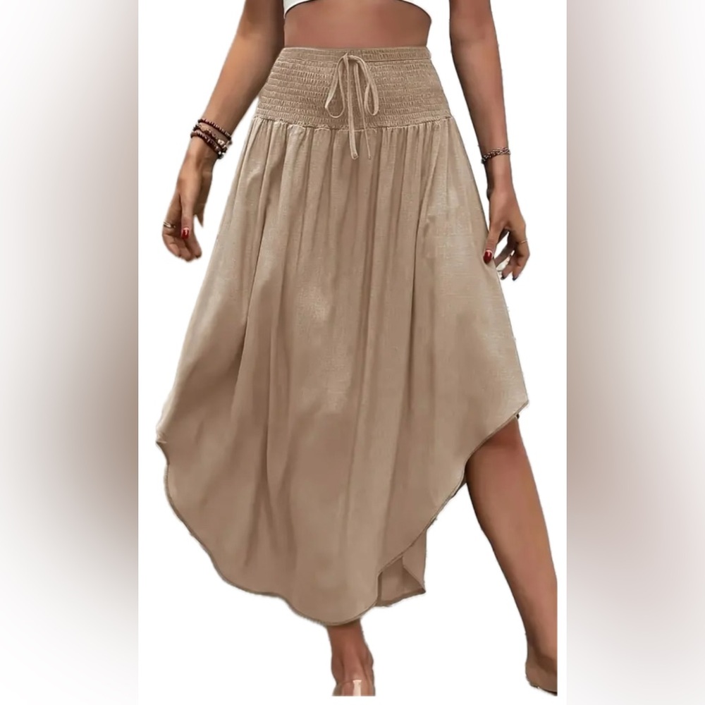 Light pink skirt. Size L